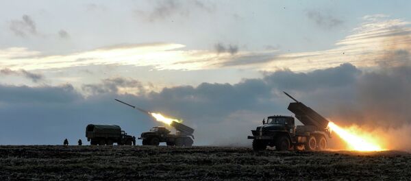Foguetes Grad usados pelas tropas ucranianas em Donbass Foguetes Grad usados pelas tropas ucranianas em Donbass - Sputnik Brasil