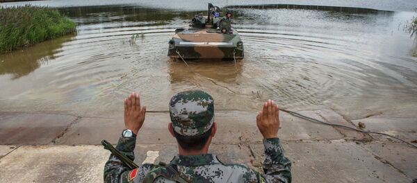 Um militar das Forças Armadas da China - Sputnik Brasil