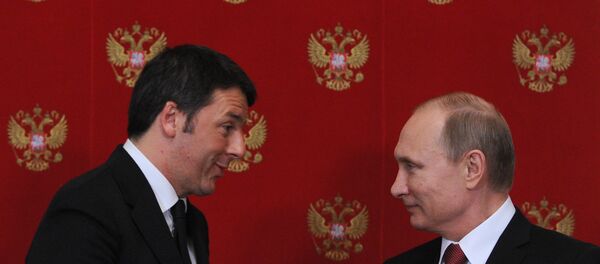 O presidente russo, Vladimir Putin, e o premiê italiano, Matteo Renzi. Foto de arquivo - Sputnik Brasil