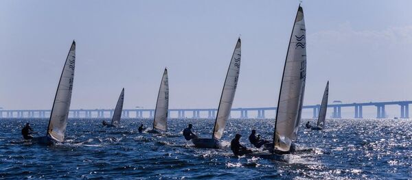 Confederação Brasileira de Vela denunciou a pressão de equipes estrangeiras para a retirada das provas da Baía de Guanabara - Sputnik Brasil
