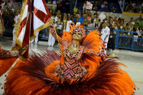 Culinária mineira deixa público com água na boca no desfile do Salgueiro - Sputnik Brasil