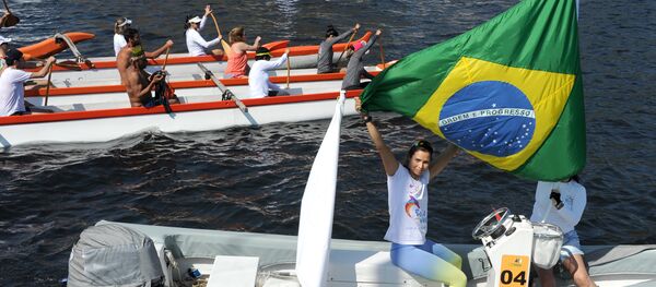 Ativistas da ONG Baía VIVA e pescadores protestam contra a poluição na Baía de Guanabara - Sputnik Brasil