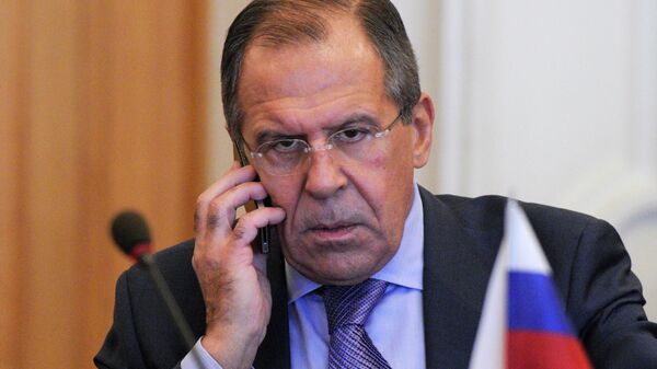 Russian Foreign Minister Sergey Lavrov speaks on the phone - Sputnik Brasil