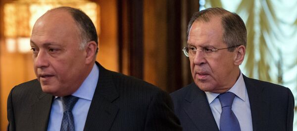 Chanceleres da Rússia, Sergei Lavrov (direita), e do Egito, Sameh Shukri (esquerda) - Sputnik Brasil