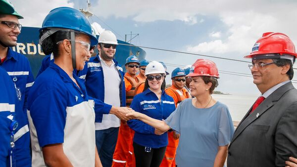 Presidenta Dilma Rousseff durante cerimônia de inauguração do Terminal de Grãos do Maranhão – TEGRAM - Sputnik Brasil