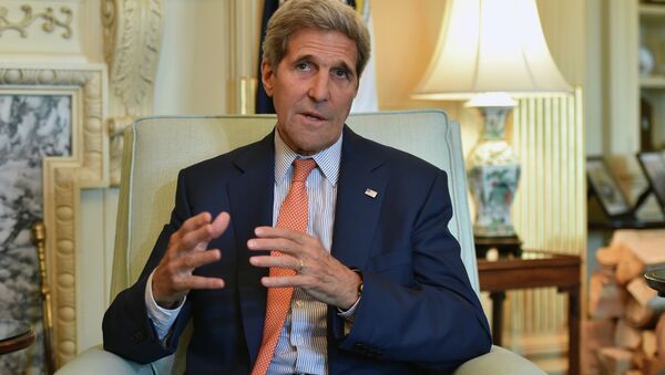 US Secretary of State John Kerry answers a question after his meeting with the Saudi foreign Minister Adel al-Jubeir at the Department of State in Washington, DC on July 16, 2015 - Sputnik Brasil