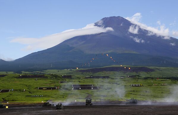 Exercícios militares no Japão. 18 de agosto de 2015 - Sputnik Brasil