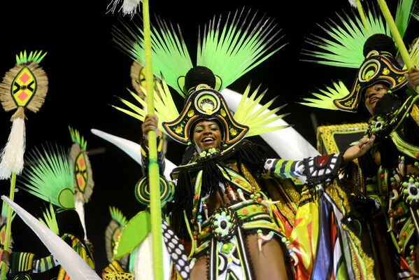 África deu cores ao desfile da Imperatriz Leopoldinense - Sputnik Brasil