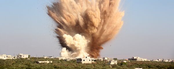 Uma explosão no Noroeste da Síria, em 10 de agosto de 2015 - Sputnik Brasil