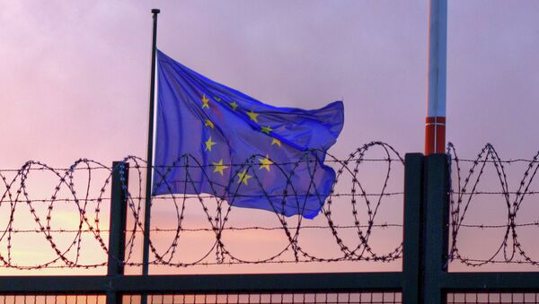 Espaço Schengen, bandeira da União Europeia - Sputnik Brasil