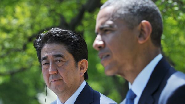 O primeiro-ministro do Japão, Shinzo Abe, ao lado do presidente dos Estados Unidos, Barack Obama - Sputnik Brasil