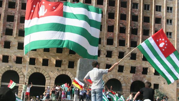 População da Abkházia comemora o reconhecimento de sua independência pela Rússia - Sputnik Brasil