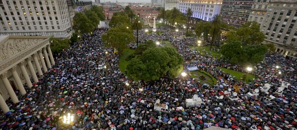 Buenos Aires: Manifestação na Avenida de Mayo - Sputnik Brasil