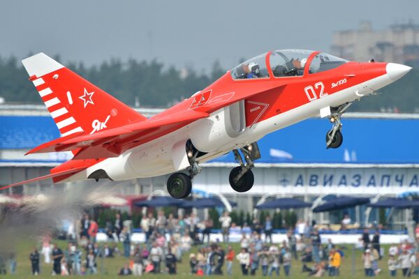 Avião Yak-130 - Sputnik Brasil