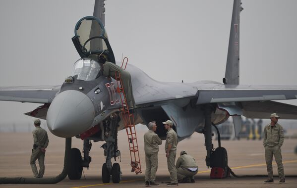 Caça russo Su-35 - Sputnik Brasil