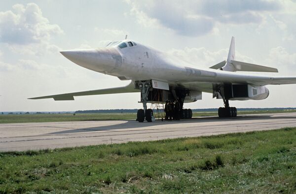 Bombardeiro estratégico russo Tu-160 - Sputnik Brasil