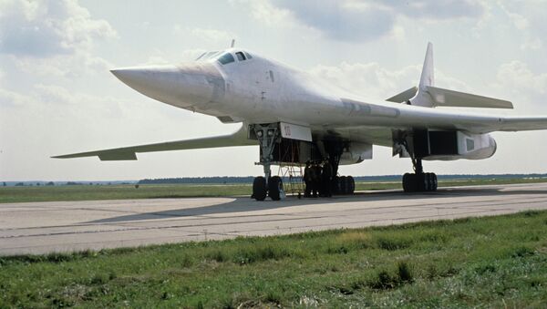 Bombardeiro estratégico russo Tu-160 - Sputnik Brasil