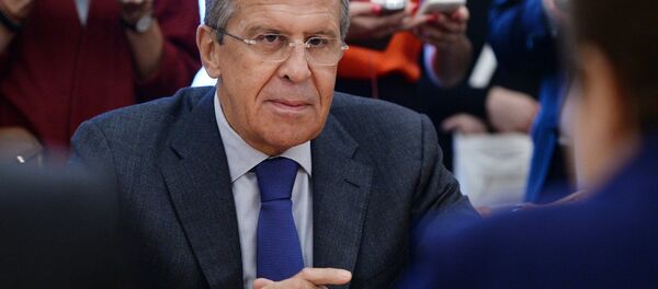 O ministro das Relações exteriroes da Rússia, Sergei Lavrov, durante o encontro com a vice-presidente da Comissão Europeia, Kristalina Georgieva, em 8 de setembro de 2015 - Sputnik Brasil