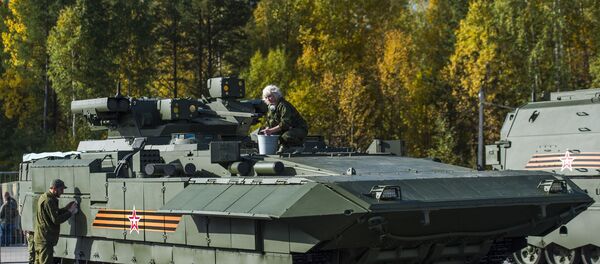 Preparativos do tanque T-15 Armata para a exposição internacional de equipamento militar Russia Arms Expo - Sputnik Brasil