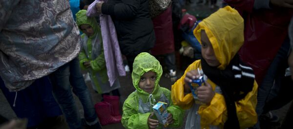 Crianças sírias refugiadas na Hungria. - Sputnik Brasil