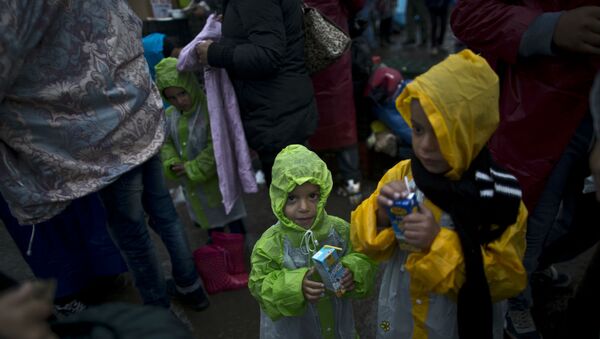 Crianças sírias refugiadas na Hungria. - Sputnik Brasil