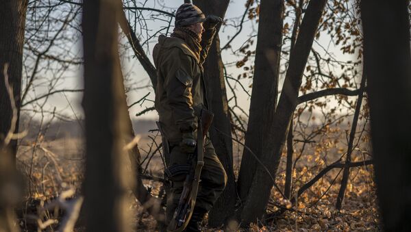 Combatente da autoproclamada República Popular de Lugansk em Donbass - Sputnik Brasil