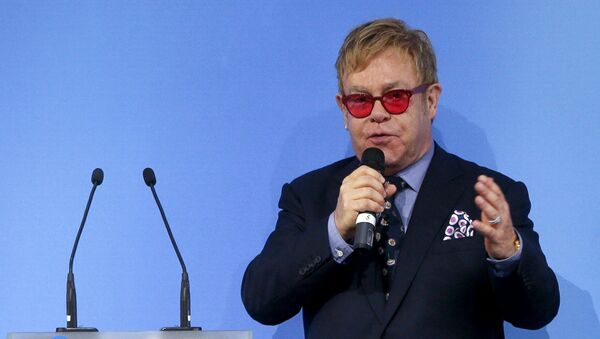 Cantor britânico Elton John em Kiev, Ucrânia, 12 de setembro de 2015 - Sputnik Brasil