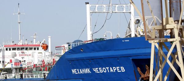 Petroleiro russo Mekhanik Chebotarev - Sputnik Brasil