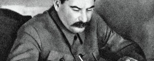 Josef Stalin em seu escritório Josef Stalin em seu escritório - Sputnik Brasil