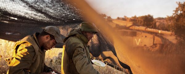 Soldados israelenses perto da fronteira com a Síria no terrítorio de colinas de Golã ocupado por Israel, 22 de junho de 2015 - Sputnik Brasil