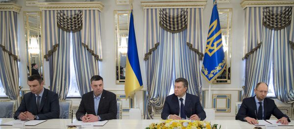 Assinatura do acordo de 21 de fevereiro de 2014 Assinatura do acordo de 21 de fevereiro de 2014 - Sputnik Brasil