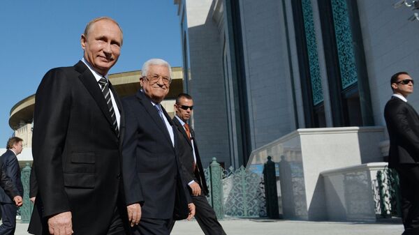 Vladimir Putin  (esquerda) e Mahmoud Abbas durante a cerimônia de inauguração da nova mesquita em Moscou - Sputnik Brasil