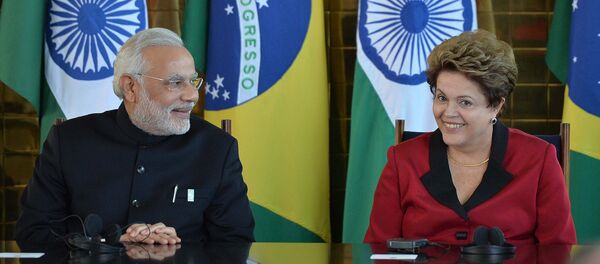 O primeiro-ministro da Índia, Narendra Modi, durante encontro com a presidenta brasileira, Dilma Rousseff, em Brasília, em 16 de julho de 2014 - Sputnik Brasil