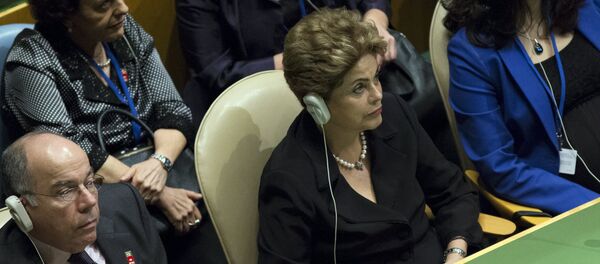 La presidenta de Brasil, Dilma Rousseff, en una sesión plenaria de la Cumbre de las Naciones Unidas en Manhattan - Sputnik Brasil