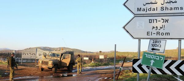 Militares israelenses sobre as Colinas de Golã Militares israelenses sobre as Colinas de Golã - Sputnik Brasil