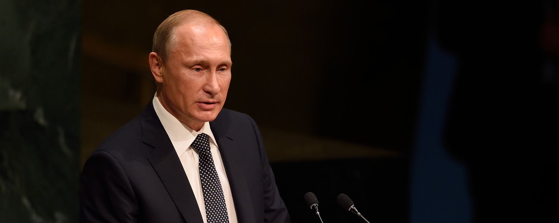 Presidente russo Vladimir Putin faz discurso na 70 sessão da Assembleia Geral da ONU, 28 de setembro de 2015 - Sputnik Brasil, 1920, 10.02.2017