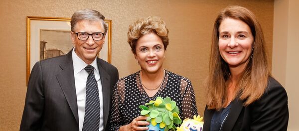 Presidenta do Brasil, Dilma Rousseff, em encontro com Bill Gates e Melinda Gates em Nova York - Sputnik Brasil