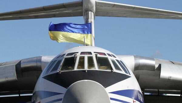 Avião com bandeira da Ucrânia - Sputnik Brasil