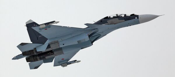 Caça Su-30 da Força Aérea russa - Sputnik Brasil