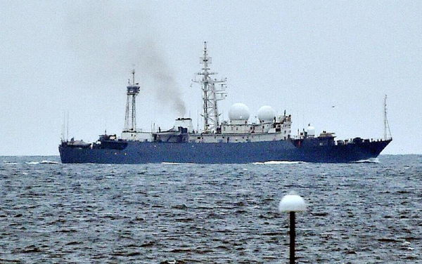 A foto do navio que aparentemente tinha símbolos da Marinha russa - Sputnik Brasil
