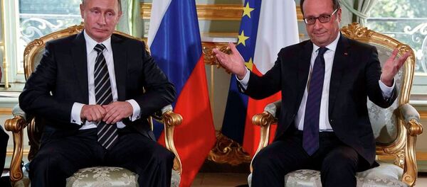 Presidente da Rússia Vladimir Putin e presidente da França François Hollande - Sputnik Brasil