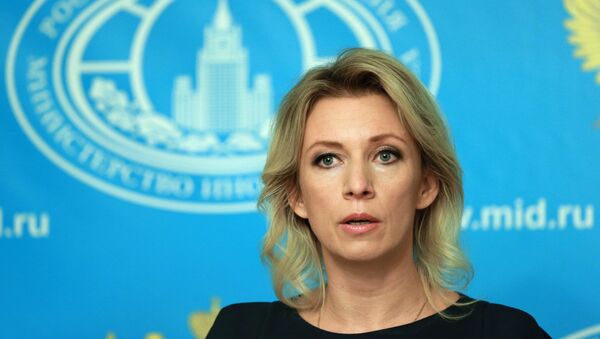 Representante oficial da chancelaria russa, Maria Zakharova, em briefing de 6 de outubro de 2015 - Sputnik Brasil