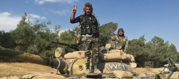 Soldados sírios - Sputnik Brasil