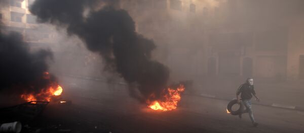 Conflito entre palestinos e israelenses em Jerusalém, nesta sexta-feira (9) - Sputnik Brasil