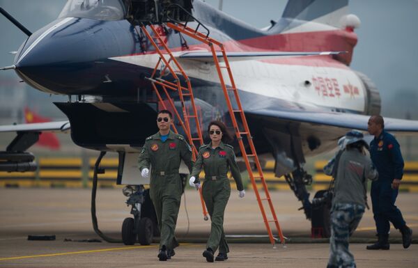 Miss Top Gun: Mulheres que pilotam caças ao redor do mundo - Sputnik Brasil