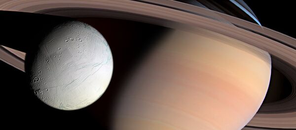 Saturno e Encélado - Sputnik Brasil