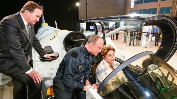 Presidenta Dilma Rousseff durante apresentação do caça Gripen na visita à SAAB - Sputnik Brasil