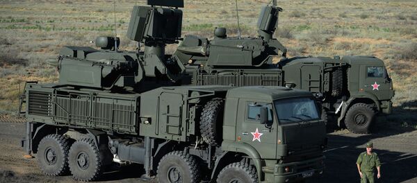 Sistema de defesa antiaérea russo Pantsir-S1 - Sputnik Brasil