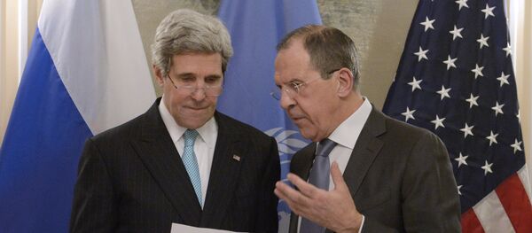 Secretário de estado dos EUA, John Kerry, e ministro das Relações Exteriores da Rússia, Sergei Lavrov - Sputnik Brasil