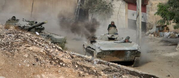 Tropas sírias controlam Harasta. Tropas sírias controlam Harasta. - Sputnik Brasil